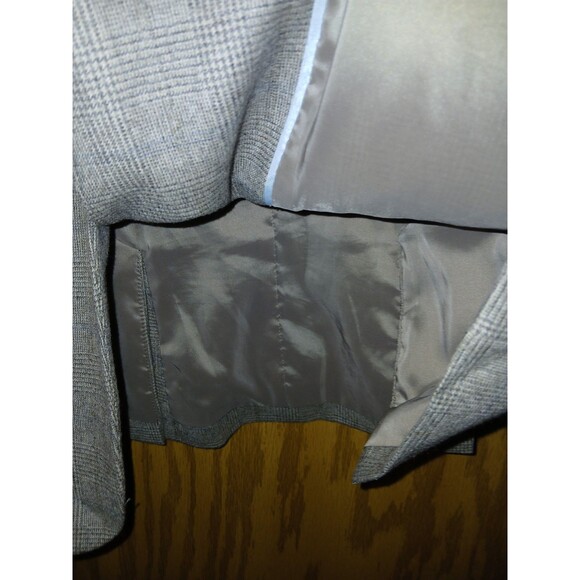 Talbots 2 Button Blazer Jacket Womens 12 Gray Wool Blend Fabric Woven In Italy - Picture 10 of 15